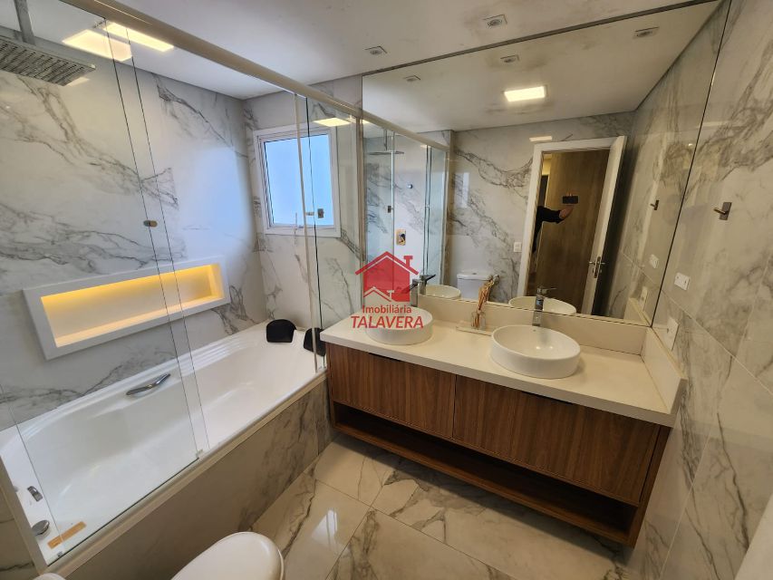 9295b819-6b0e-44aa-af8d-597231205328-TALAVERA APARTAMENTO Ceramica 18658 Dimensões, características e localização do imóvel:

Porteira fechada
198m² varanda gourmet - lazer completo
04 suítes - sala ampla - varanda gourmet - cozinha americana - lavabo - 03 vagas.

Vamos visitar?