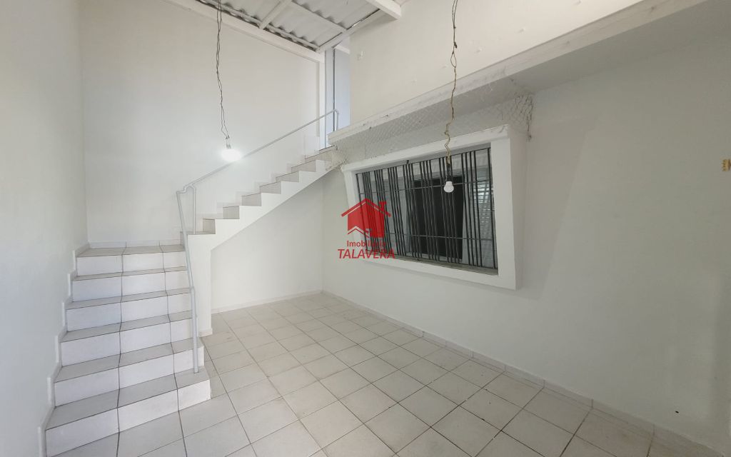 945bdc42-da8f-46fe-a721-00b3ee994094-TALAVERA CASA Osvaldo Cruz 13948 Ótima Casa Residencial!
O imóvel encontra-se em um local privilegiado. Com fácil acesso a Rua  Amazonas, Rua Oswaldo Cruz e Rua Visconde de Inhaúma. Acesso fácil e rápido para São Paulo, São Bernardo do Campo e Santo André. Diversas opções de comércios como farmácias, lojas, perfumarias, padarias e muito mais.

A região é ótima para você que busca praticidade, segurança e entretenimento, agende já uma visita!

Dimensões e características do Imóvel:
Área Construída: 168m²
Área do Terreno: 143m²

Vamos visitar?