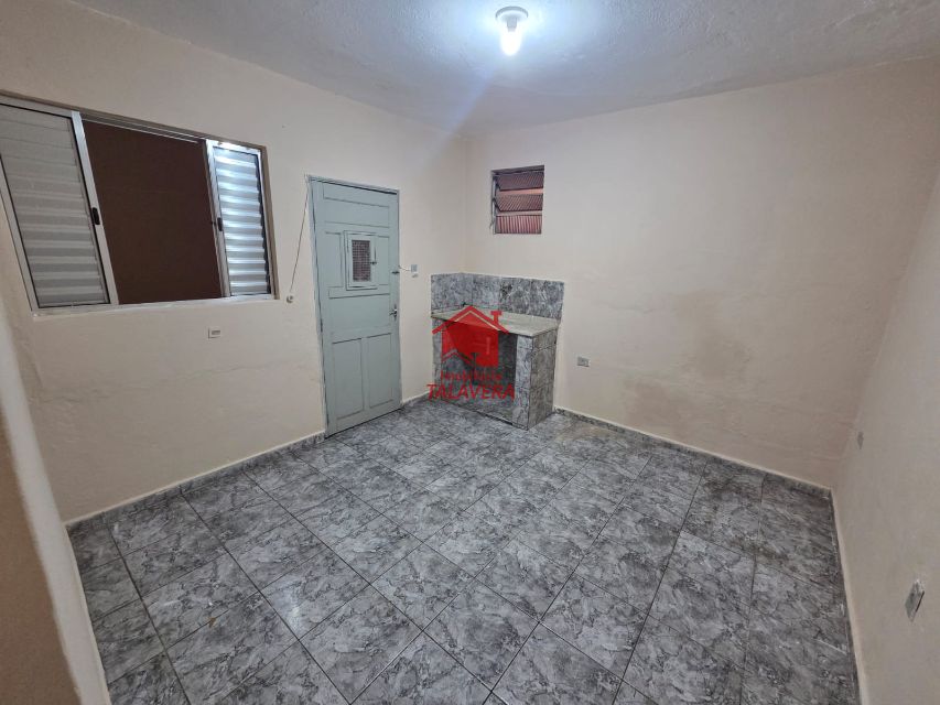 953b7486-6339-4465-ad87-3e61b7c74a80-TALAVERA CASA Sao Jose 20566 Casa Terrea  30m² com 01 dormitório ,01 cozinha ,01 banheiro ,01 area de serviço .

Sem vaga de garagem 


Imovel fica bemlocalizado 


Vamos  Visitar ?