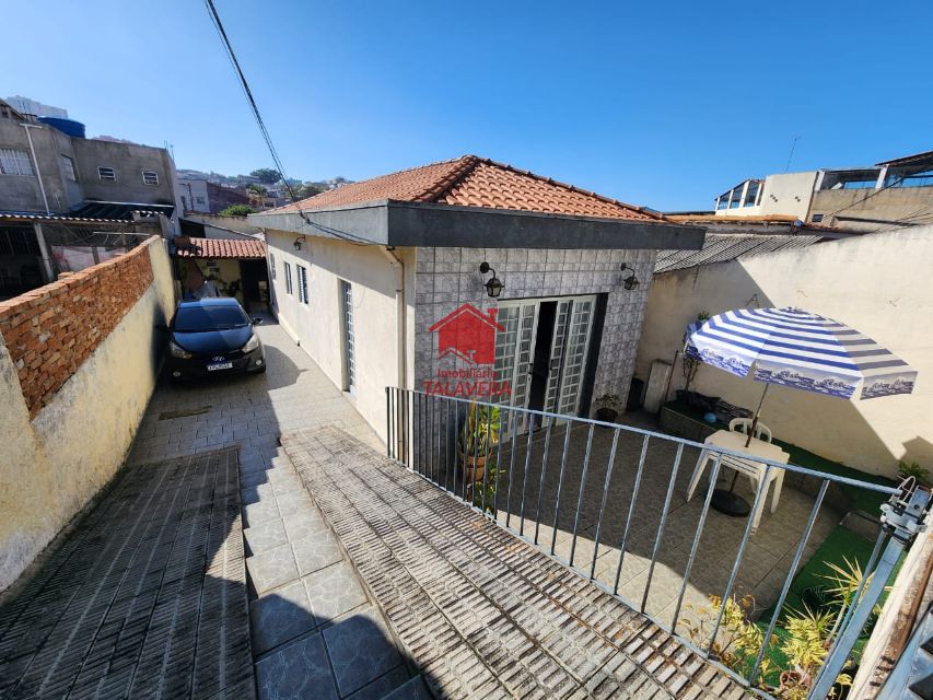 95d43265-01a6-445d-a55a-b5f096e8cf30-TALAVERA CASA Nova Gerty 20057 Casa da frente 03 dormitórios - sala - cozinha - 01 banheiro - área de serviço - quintal - 02 vagas.

Casa dos fundos 02 dormitórios - sala - cozinha - 02 banheiros - área de serviço.

08,00 x 35,00 
276m

Vamos visitar?