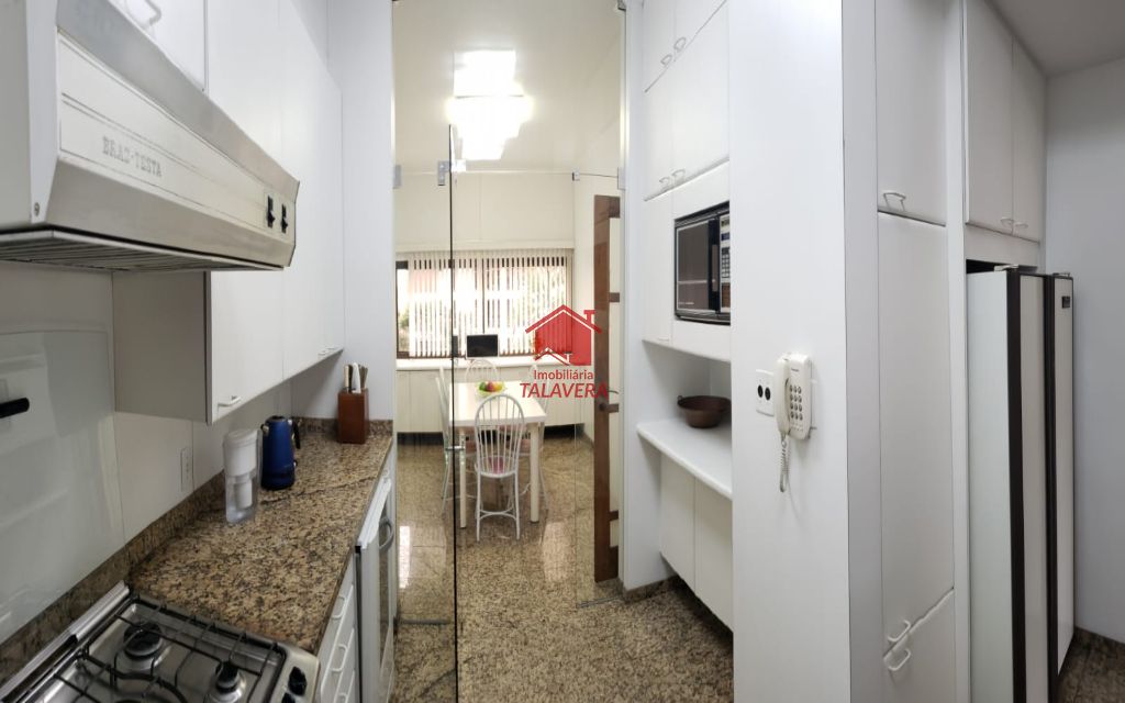 95e0f338-8563-43f0-bf98-aba0444e67ef-TALAVERA APARTAMENTO Santa Paula 12056 Apartamento Residencial Impecável!
O imóvel encontra-se em um local privilegiado. Com fácil acesso a Rua Piauí, Avenida Doutor Augusto de Toledo, Rua Rafael Correia Sampaio, Avenida Goiás e Avenida Presidente Kennedy. Acesso fácil e rápido para São Paulo, São Bernardo do Campo e Santo André. Diversas opções de comércios como farmácias, lojas, perfumarias, padarias e muito mais.

A região é ótima para você que busca praticidade, segurança e entretenimento, agende já uma visita!

Principais características:
Metragem privilegiada - Apartamento impecável - Acabamento da melhor qualidade oferecida pelo mercado - Apartamento de Frente - Localização privilegiada - Lazer Completo

Dimensões e características do Imóvel:
Metragem: 270m²
4 dormitórios - 02 suítes - 04 banheiros - móveis planejados - academia - playground - piscina - salão de festas - área verde (jardim) - espaço gourmet.

Vamos visitar?
04/04/2022