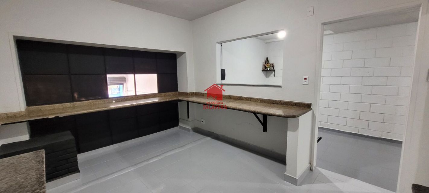 978b1fcb-cdbe-4d31-bc68-2b85203818dc-TALAVERA COMERCIAL Sao Jose 19980 Oportunidade Única! 

Imóvel Comercial para Locação – Vila São José

Já pensou em assumir um ponto histórico da cidade e transformá-lo em um negócio de alto potencial?

Este imovel comercial de 90 m² foi por mais de 33 anos a tradicional Pizzaria O Marujo, a primeira da Vila São José, localizada ao lado do famoso Bar do Peixe (desde 1963)

O imóvel abrigou a Pizzaria O Marujo (1992–2024), referência para milhares de clientes.
Décadas de tradição em um endereço de alto fluxo e reconhecimento.
Localização privilegiada: ao lado de um dos bares mais conhecidos da região e grande sao paulo
Estrutura diferenciada, pronta para operar no modelo similar a dark kitchen, otimizando espaço e reduzindo custos.

Otima localização 

Vamos Visitar ?

