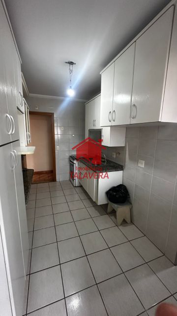 9943953a-2328-4e0b-acc9-5c7a633cbb74-TALAVERA APARTAMENTO Santa Maria 21154 Apartamento de125,28m² com 03 dormitórios sendo 01 suíte com armários, 01 sala para 02 ambientes, 01 cozinha planejada, 01 banheiro social, 01 área de serviço.

02 vagas de garagem 

Prédio com elevador , portaria , salão de festas e jogos


Imóvel fica bem localizado .

Vamos visitar?
