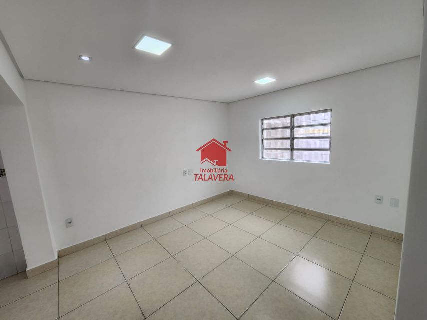 99b13c7e-5570-4c90-a5f8-e970b0ea5295-TALAVERA CASA Osvaldo Cruz 19997 Apartamento de 260m² com 02 dormitórios, 01 sala, 01 cozinha ,02 banheiros, 01 copa ,01 área de serviço  01 quintal , 05 vagas  de garagem.

Imóvel fica próximo á Visconde de Inhauma .

Vamos visitar?
