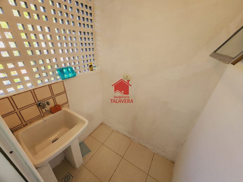 9c3b69d9-1537-4441-8f1f-b49f3c0f4f7b-TALAVERA APARTAMENTO Sao Jose 17150 Ótima Apartamento Residencial!

O imóvel encontra-se com fácil acesso ao Bar do Peixe e na frente o Parque Bosque do Povo e a poucos metros tem acesso a Comércios, Padarias e muito Mais. 

A região é ótima para você que busca praticidade, segurança e entretenimento, agende já uma visita!

Principais características:
02 Dormitórios, 01 Sala,01 Cozinha,01 Banheiros, 01 Área de serviço, Lazer completo.

01 Vaga de garagem .

Vamos visitar?
