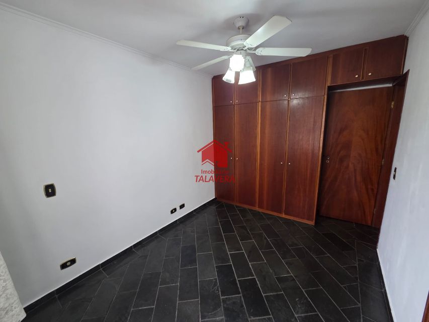 ae5131af-5c0c-444f-a37b-741d2696f5d9-TALAVERA APARTAMENTO Ceramica 20559 Apartamento com 75m com 02 dormitórios c/ armários (01 suíte) - 01 cozinha planejada - 01 sala com 02 ambientes - 01 banheiro social - 01 área de serviço. 02 vagas. Prédio com elevador. 




Otima localização 



Vamos Visitar ?