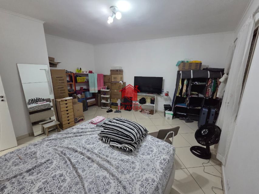 b10eb11d-a7dc-49fb-b1ab-4237852d668b-TALAVERA CASA Santa Maria 20731 Sobrado de 85m² com 03 dormitórios, 01 sala para 02 ambientes, 01 cozinha ,01 banheiro social, 01 área de serviço, , 02 vagas cobertas. 

Imóvel fica bem localizado .

Vamos visitar?

