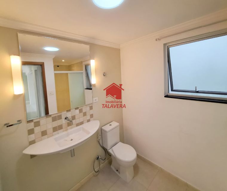 b226c2e4-0cff-4539-8045-95383c125235-TALAVERA APARTAMENTO Osvaldo Cruz 19880 Dimensões, características e localização do imóvel:

Apartamento com planejados de 76,12m² com 02 dormitórios - 01 sala para 02 ambientes - 02 banheiros - 01 área de serviço – 01 vaga determinada.

Apartamento arejado - planejados - piso de porcelanato em todo apto - somente escada

Imóvel fica próximo do comércio da rua Visconde de Inhaúma, Parque Chico Mendes, Park Shopping São Caetano e Hospital São Luiz.

Vamos visitar?
