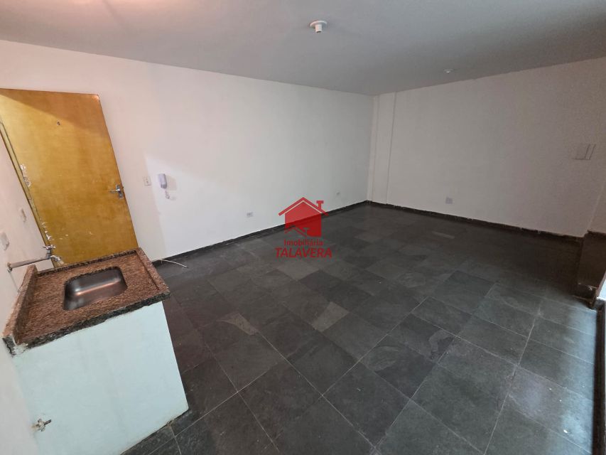 b6b80894-a220-490c-b64a-5e40fe5ada5e-TALAVERA APARTAMENTO Centro 20658 Kitnet no Centro de São Caetano do Sul

Menos de 5 minutos a pé do Terminal Rodoviário de São Caetano do Sul.

OBS: CONDOMINIO 90,00
                     IPTU :32,00
                 TX LIXO:17,04
                

ÁGUA ESTÁ INCLUSO NO CONDOMÍNIO.