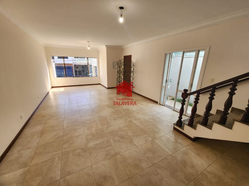 b7f2bc84-a88a-45a8-bbd5-81bac627c849-TALAVERA SOBRADO Ceramica 19331 03 dormitórios (01 suíte) - sala 02 ambientes - cozinha planejada - 02 banheiros - lavabo - churrasqueira - despensa - área de serviço com dormitório e banheiro, 02 vagas.