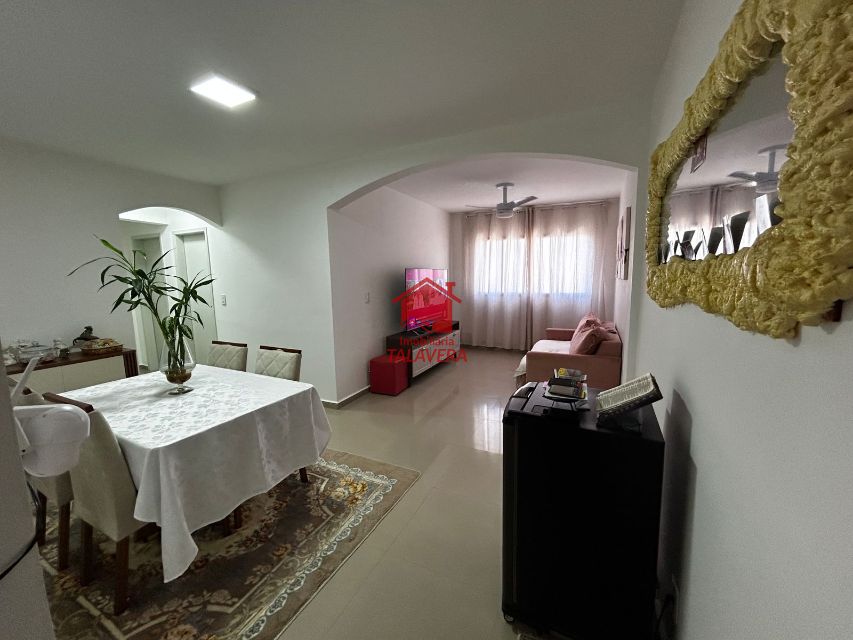 b8219992-0df4-4833-a5d3-c6ea907971d4-TALAVERA APARTAMENTO Fundacao 18695 Dimensões, características e localização do imóvel:

Área: 86m²

03 dormitórios - 01 sala para 02 ambientes - 01 banheiro social - 01 banheiro de empregada - 01 área de serviço – 01 cozinha – 01 vaga.

Prédio com elevador e salão de festas.

Imóvel fica próximo do Centro de São Caetano do Sul.

Vamos visitar?
