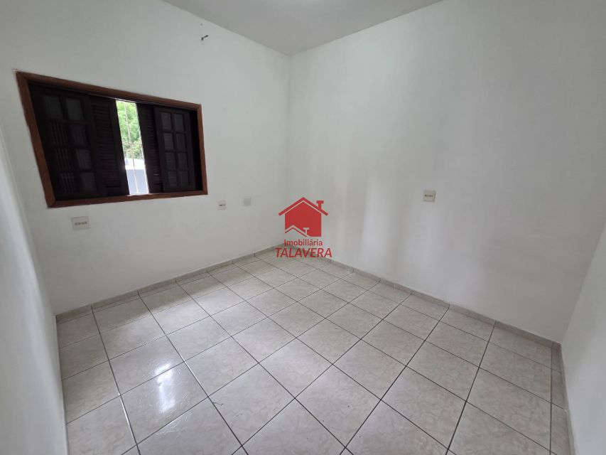 bb14ad6e-4be5-4fbe-8da0-27d00080f72a-TALAVERA CASA ASSOBRADADA Santa Paula 20829 Casa Assobradada  de 90m² com 01 dormitório , 01 sala,01 cozinha ,02 banheiros ,01area de serviço.

Sem Vaga de garagem 

Imóvel fica bemlocalizado

Vamos visitar?

