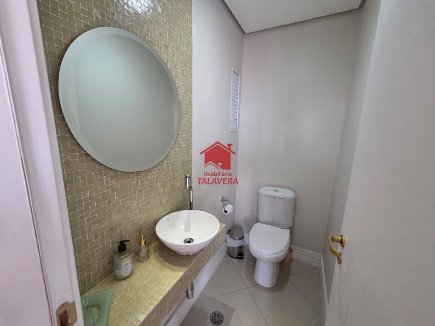 bb1c4d44-b2a7-49f3-b846-1a4821d837a9-TALAVERA APARTAMENTO Ceramica 20780 Apartamento para venda B. Cerâmica - São Caetano do Sul - SP.

94m planejado
03 dormitórios (01 suíte c/ closet e sacada)  - 01 sala 02 ambientes c/ sacada - 01 cozinha - 01 banheiro social - 01 lavabo - 01 área serviço - 01 vaga determinada. Prédio com elevador e salão de festas com churrasqueira.
