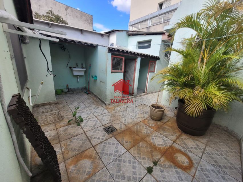 bd0b1aef-104a-45bd-9f3a-e0844752072e-TALAVERA CASA Santa Maria 19276 Casa Comercial para locação com 170 m² 

 Sala , Cozinha , Banheiro , Quintal .


Imovel fica bem localizado 