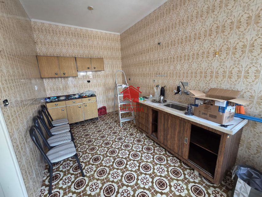 c76767de-773e-4b4c-b378-866adf157a17-TALAVERA CASA Maua 20532 Térrea  de 30m² com 01 dormitório, 01 cozinha ,01 banheiro ,01 área de serviço .

Imóvel fica bem localizado .

Vamos visitar?
