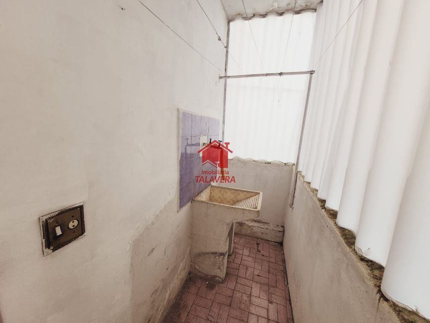 c7dfa102-a4b3-42d0-b973-536040456620-TALAVERA APARTAMENTO Osvaldo Cruz 16844 Apartamento com 01 dormitório, 01 cozinha, 01 sala, 01 banheiro social, 01 área de serviço.

Sem vaga. Sem elevador.
Apartamento fica no primeiro andar.
