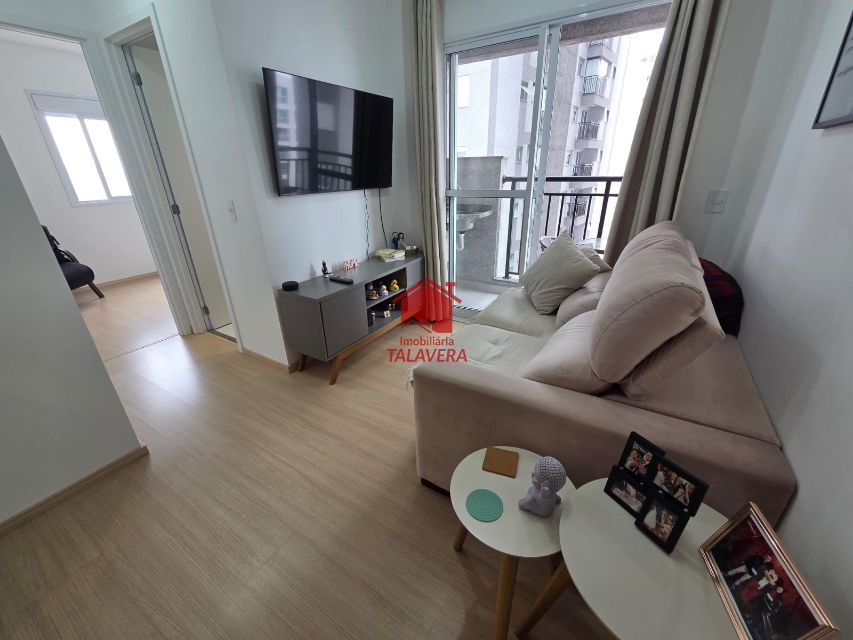 ca918072-3f0c-4c29-ba5d-1c599a89974f-TALAVERA APARTAMENTO Centro 20466 Apartamento para venda no Centro de São Bernardo do Campo - SP.

48m 
02 dormitórios - sala 02 ambientes - cozinha conceito aberto com planejado - banheiro social - área de serviço - 01 vaga coberta. Lazer completo.

480.000,00 venda
630,00 condomínio
112,00 IPTU

Vamos agendar uma visita?
(11) 4232-2236
(11) 9.9270-1054