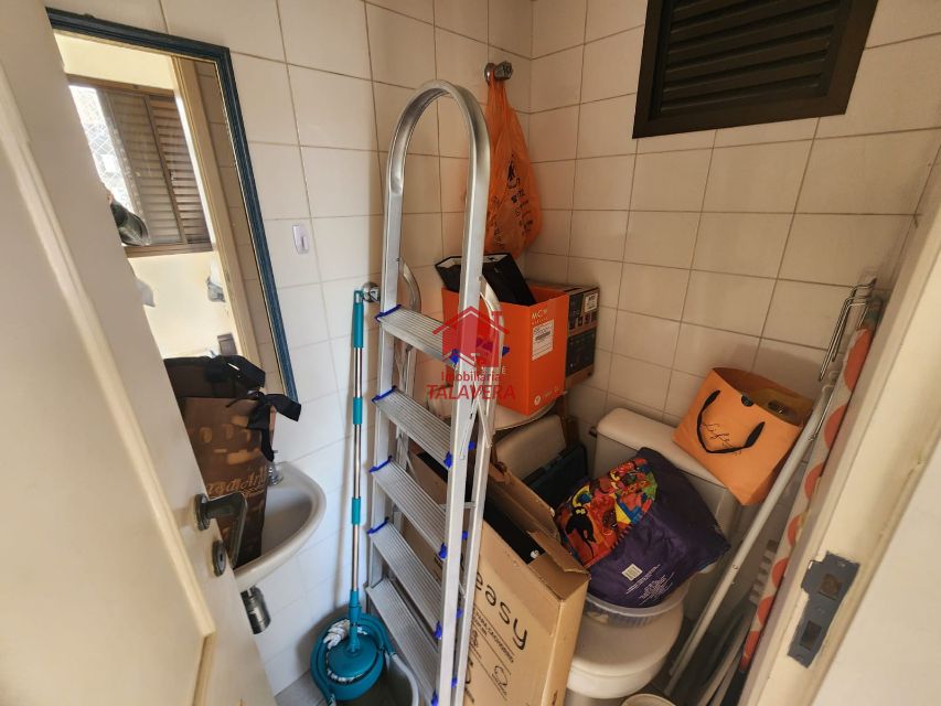 cabcd8d7-7f90-4607-acc6-415113746ce0-TALAVERA APARTAMENTO Ceramica 19722 Andar alto
Apartamento com 107m
03 dormitórios sendo 01 com suíte - sala 02 ambientes com sacada - cozinha - 02 banheiros - área de serviço - 02 vagas. Prédio com elevador, salão de festas e piscina. 