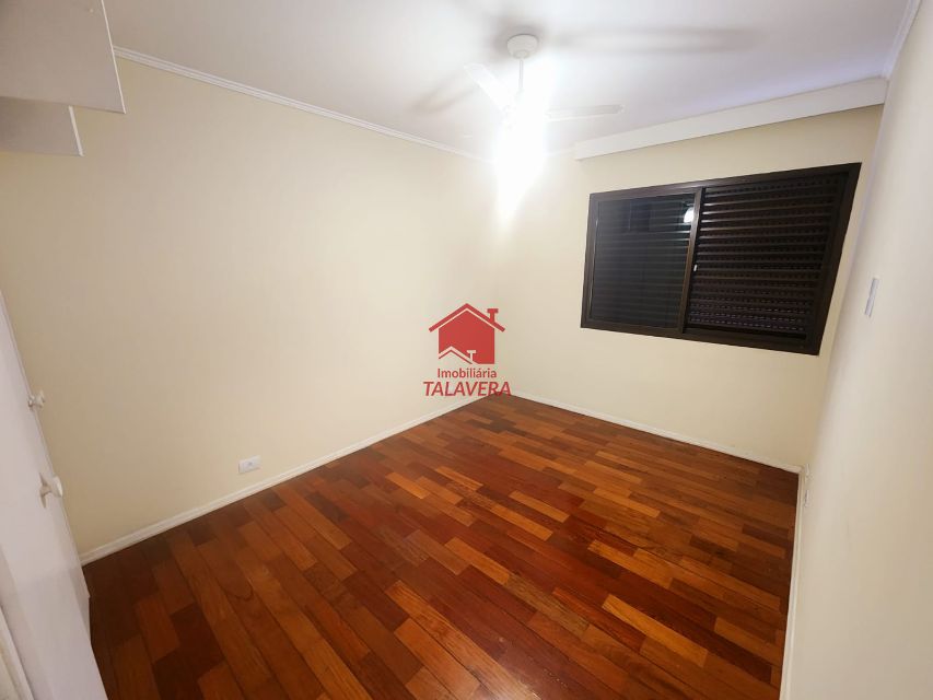 cc0d0fb0-8130-4cfd-b3f1-43d807cc256b-TALAVERA CASA Jardim Sao Caetano 18137 EXCLUSIVIDADE
Dimensões, características e localização do imóvel:

277m²
03 dormitórios sendo 1 suíte máster com closet e varanda - sala para 03 ambientes - lavabo - copa - cozinha com despensa - área de serviço - dependência de empregada com banheiro social - 04 vagas de garagem. Área de lazer com jardim - espaço gourmet com churrasqueira e forno.

Vamos visitar?