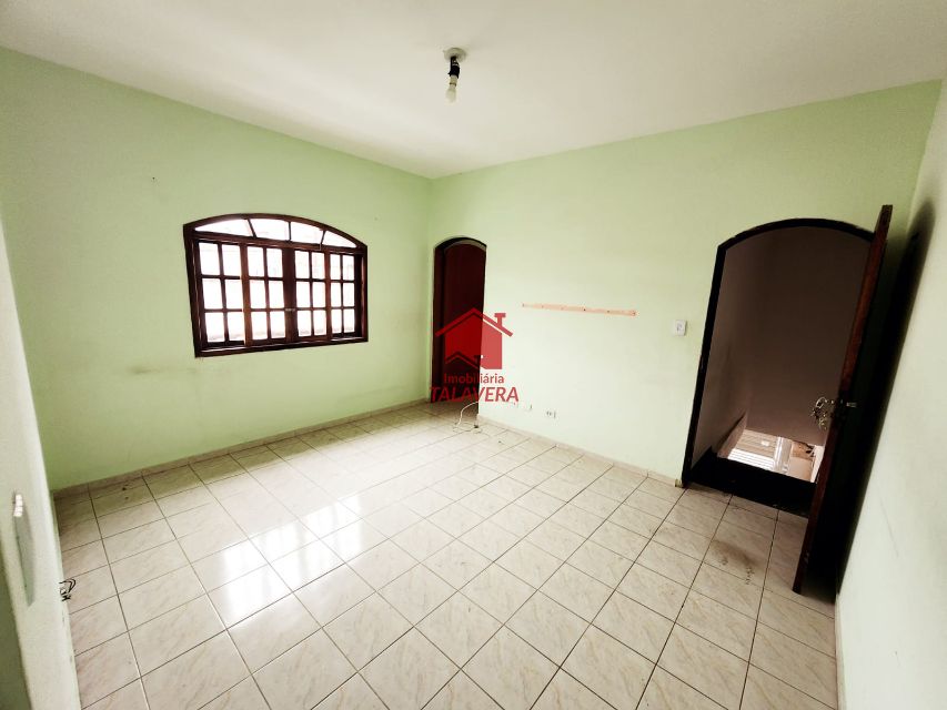 d36bc48c-43e3-4acb-be43-4f17c4e2f981-TALAVERA CASA Vila Palmares 18064 Dimensões, características e localização do imóvel:

Área Construída: 246m²
Área do Terreno: 180m²
Frente: 8,00m²
Fundos: 22,50m²

Casa térrea com 02 dormitórios - sala - cozinha - 02 banheiros - área de serviço e vaga de garagem. 

Casa assobradada com 02 dormitórios (01 com sacada) - sala - cozinha - 01 banheiro - área de serviço e vaga de garagem. 


Vamos visitar?
