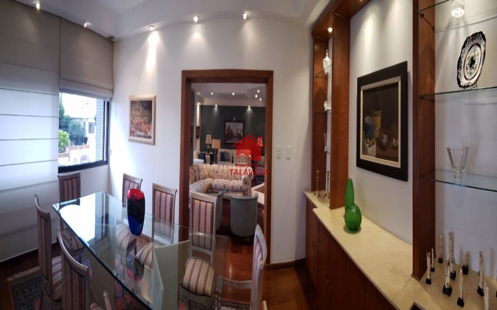 d766f816-3ab3-488f-b470-25c20d0d3d29-TALAVERA APARTAMENTO Santa Paula 12043 Apartamento Residencial Impecável!
O imóvel encontra-se em um local privilegiado. Com fácil acesso a Rua Piauí, Avenida Doutor Augusto de Toledo, Rua Rafael Correia Sampaio, Avenida Goiás e Avenida Presidente Kennedy. Acesso fácil e rápido para São Paulo, São Bernardo do Campo e Santo André. Diversas opções de comércios como farmácias, lojas, perfumarias, padarias e muito mais.

A região é ótima para você que busca praticidade, segurança e entretenimento, agende já uma visita!

Principais características:
Metragem privilegiada - Apartamento impecável - Acabamento da melhor qualidade oferecida pelo mercado - Apartamento de Frente - Localização privilegiada - Lazer Completo

Dimensões e características do Imóvel:
Metragem: 270m²
4 dormitórios - 02 suítes - 04 banheiros - móveis planejados - academia - playground - piscina - salão de festas - área verde (jardim) - espaço gourmet.

Vamos visitar?
04/04/2022