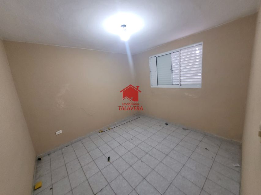 d7c8de0e-4410-4bb7-a7dc-9f28bd73ba7f-TALAVERA CASA ASSOBRADADA Boa Vista 19112 Casa residencial ou comercial de 250m² com 04 dormitórios, 01 sala para 02 ambientes, 03 banheiro social, 01 área de serviço, sem vaga de garagem 

Imóvel fica bem localizado.

Vamos visitar?
