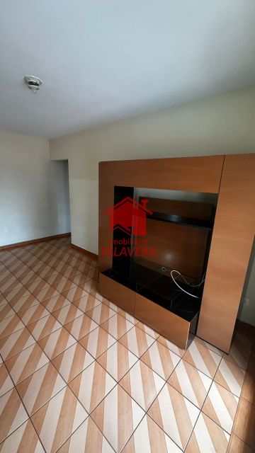 da95b3c9-00be-44ae-aa3a-06b0aaa1ece4-TALAVERA APARTAMENTO Santa Maria 21147 Apartamento de125,28m² com 03 dormitórios sendo 01 suíte com armários, 01 sala para 02 ambientes, 01 cozinha planejada, 01 banheiro social, 01 área de serviço.

02 vagas de garagem 

Prédio com elevador , portaria , salão de festas e jogos


Imóvel fica bem localizado .

Vamos visitar?
