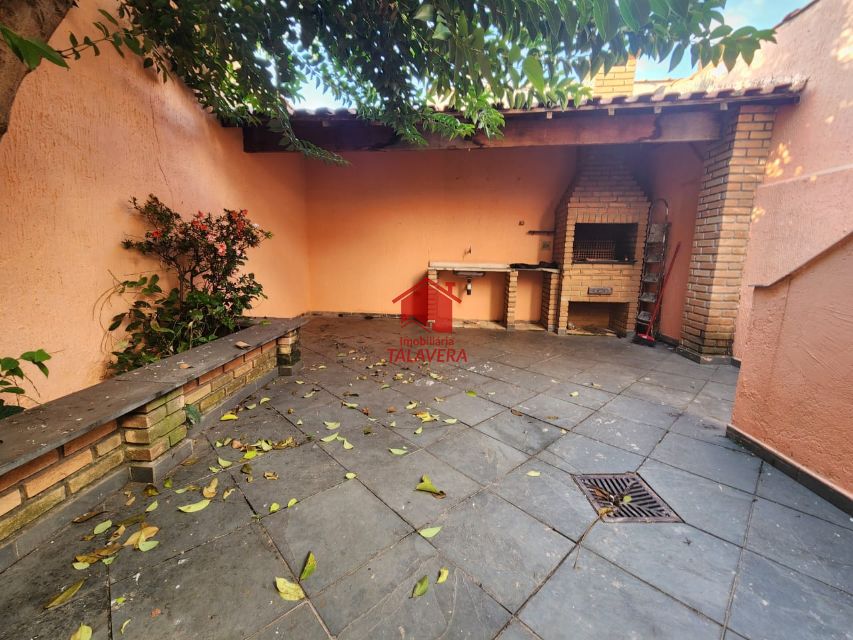 de488695-0f8f-43ea-a5d5-fc0a295a1c99-TALAVERA CASA Olimpico 19363 Casa  de 85m² com 02 dormitórios, 01 sala, 01 cozinha ,01 banheiro social, 01 área de serviço, 01 quintal pequeno com  churrasqueira 01 lavabo, 01 vaga de garagem 

Imóvel fica bem localizado .

Vamos visitar?
