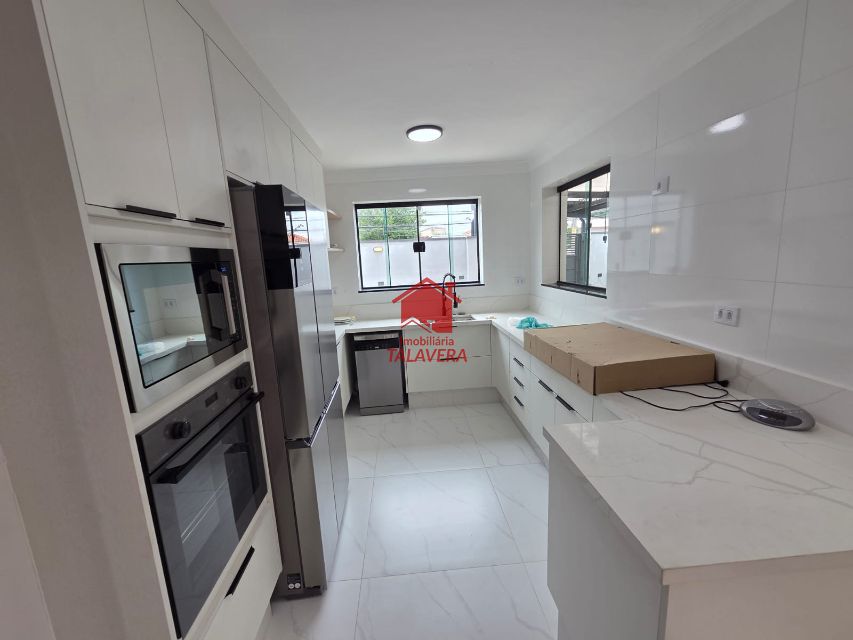 dfe9d2f6-4342-44d7-99dd-af2e618d0b52-TALAVERA CASA Osvaldo Cruz 20898 Sobrado  de 200m² com 03 dormitórios sendo 01 suíte, 01 sala para 02 ambientes, 01 cozinha conceito aberto , copa ,01 banheiro social,01 lavabo, área gourmet, 07 vagas de garagem , elevador de acessibilidade ,sistema de aquecimento 



LOCAÇÃO COMERCIAL ALUGUEL 11.000,00 






Imóvel fica bem localizado 


Vamos visitar?
