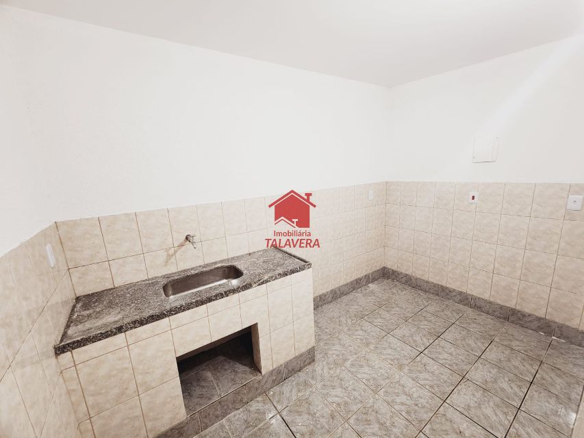 e0b47803-8cc5-4b0d-9161-861ab30142ef-TALAVERA SALAO COMERCIAL Osvaldo Cruz 17260 Salão comercial com 18 metros. Copa e banheiro.

900,00  aluguel
62,65    IPTU
36,60 Taxa do Lixo

Vamos agendar uma visita?