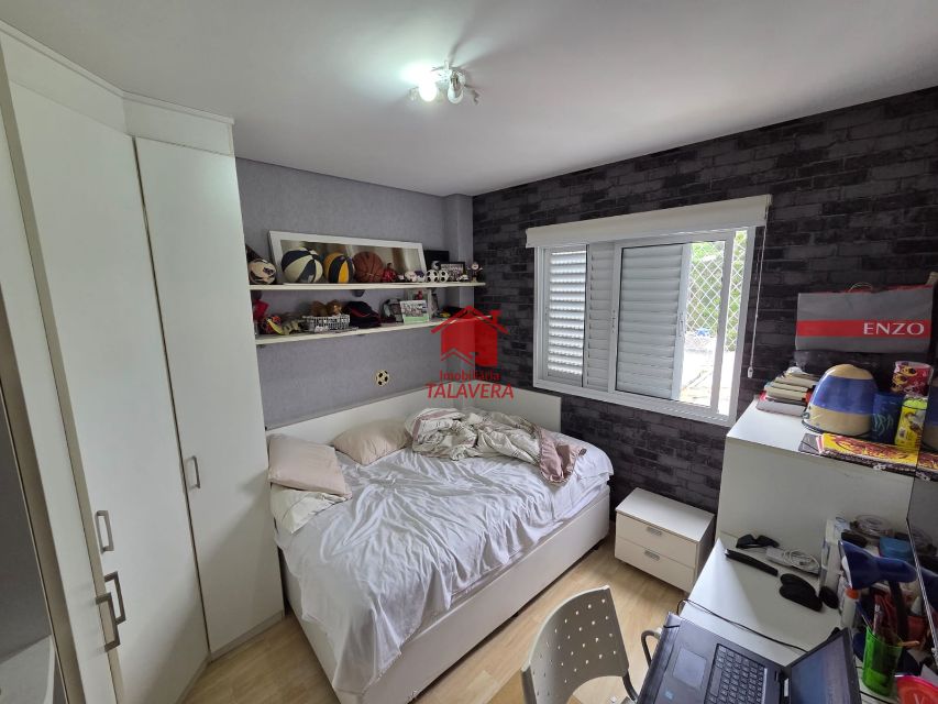 e11f2252-600c-4570-a811-d77c741e927b-TALAVERA APARTAMENTO Ceramica 20771 Apartamento para venda B. Cerâmica - São Caetano do Sul - SP.

94m planejado
03 dormitórios (01 suíte c/ closet e sacada)  - 01 sala 02 ambientes c/ sacada - 01 cozinha - 01 banheiro social - 01 lavabo - 01 área serviço - 01 vaga determinada. Prédio com elevador e salão de festas com churrasqueira.
