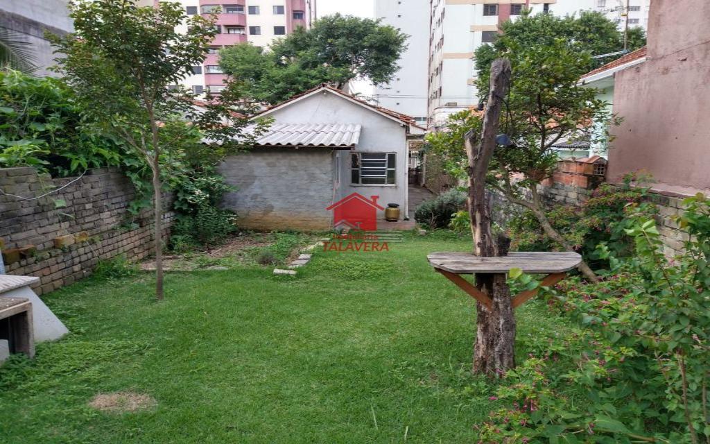 TALAVERA TERRENO Santa Paula 8756 Casa/Terreno Com Muitas Possibilidades!
O imóvel encontra-se em um local privilegiado. Com fácil acesso a Rua Rio Grande do Sul, Rua Espirito Santo e Rua São Paulo. Acesso fácil e rápido para São Paulo, São Bernardo do Campo e Santo André. Diversas opções de comércios como farmácias, lojas, perfumarias, padarias e muito mais.

A região é ótima para você que busca praticidade, segurança e entretenimento, agende já uma visita!

Principais características:
Terreno fundo - localização impecável - várias possibilidades no terreno - acesso ao comércio

Dimensões e características do Imóvel:
Área do Terreno: 220m²
Frente: 5,50m²
Fundos: 40,00m²
Terreno com casa antiga de 03 cômodos e salão de 30m² todo plano.

Vamos visitar?
05/04/2022