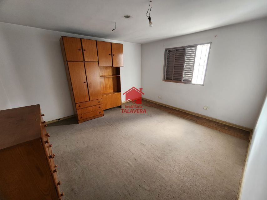 e31d3b1b-89c4-4fa1-b448-657cda480473-TALAVERA SOBRADO Santa Maria 18863 Sobrado
Terreno 128m²
Construção 135m²

02 dormitórios - sala - cozinha - banheiro social - banheiro no térreo - área de serviço - quintal lateral - 02 vagas.
