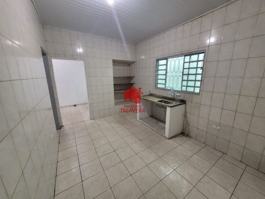 e52074b1-0282-4cfa-a44c-f2938ac3fa66-TALAVERA CASA Osvaldo Cruz 19083 Casa  de 80m² com 03 dormitórios, 01 sala, 01 cozinha , 01 banheiro,01 área de serviço , 01 vaga de garagem.

Imóvel fica bem localizado .

Vamos visitar?
