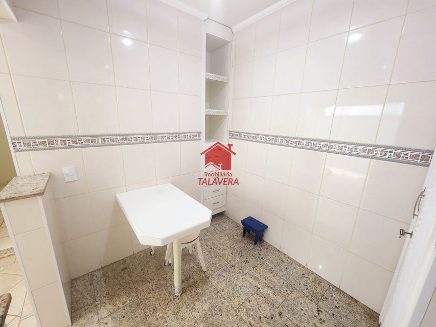 e610e851-84ae-40bd-817e-ef7a2a13e4fd-TALAVERA CASA Jardim Sao Caetano 18119 EXCLUSIVIDADE
Dimensões, características e localização do imóvel:

277m²
03 dormitórios sendo 1 suíte máster com closet e varanda - sala para 03 ambientes - lavabo - copa - cozinha com despensa - área de serviço - dependência de empregada com banheiro social - 04 vagas de garagem. Área de lazer com jardim - espaço gourmet com churrasqueira e forno.

Vamos visitar?