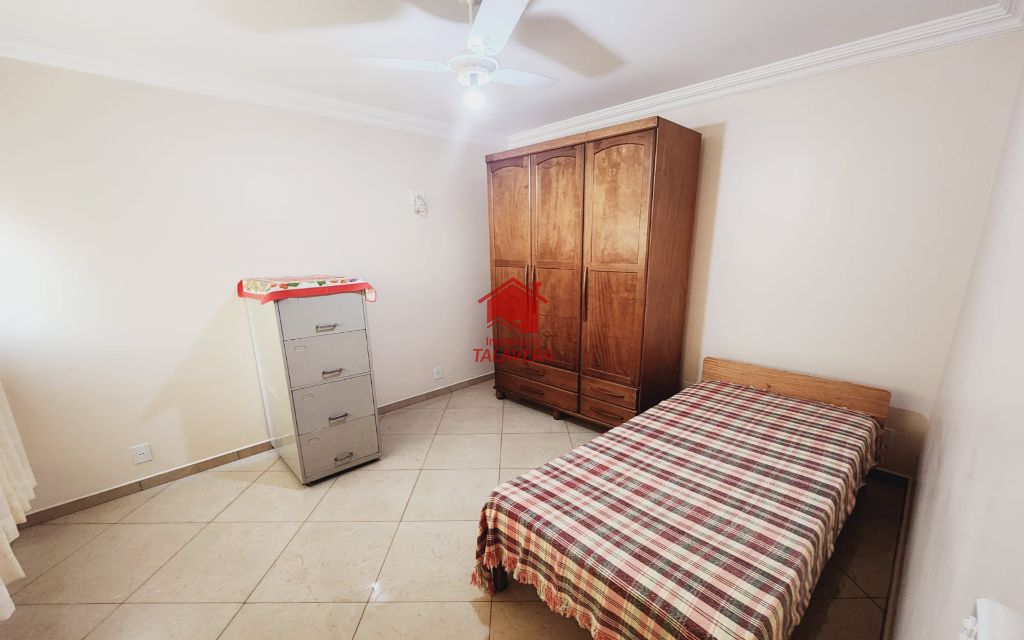e75131d9-11c6-4161-9500-fe805f42301c-TALAVERA CASA Nova Gerty 14745 Ótimo Imóvel Residencial e/ou Comercial!

A região é ótima para você que busca praticidade, segurança e entretenimento, agende já uma visita!

Dimensões e características do Imóvel:
Área Construída: 572m²
Frente: 8,00m²
Fundos: 27,00m²
6 Banheiros - 5 Dormitórios - 1 Suíte - 15 Vagas - Área Gourmet (Churrasqueira) - Cozinha - Elevador - Interfone - Sacada - Sala 2 ambientes - Salão de Festa. 

Vamos visitar?