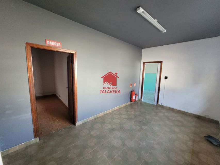 eab1d9c3-bdef-48fa-88b8-a7b3692a4c6d-TALAVERA CASA Osvaldo Cruz 19663 Casa térrea  de 80m² com 02 dormitórios, 01 sala, 01 cozinha ,01 banheiro , 01 área de serviço, 01 quintal, 02 vagas de garagem.

Imóvel fica bem localizado .

Vamos visitar?
