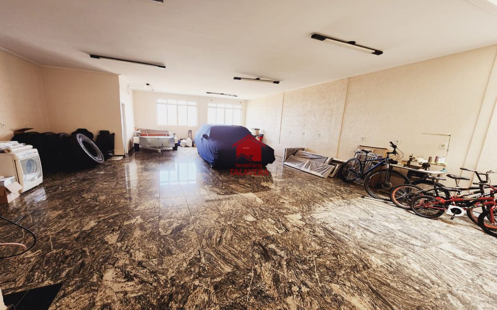 eb20be36-28b6-432a-91b5-44cf0ecbe197-TALAVERA CASA Nova Gerty 14753 Ótimo Imóvel Residencial e/ou Comercial!

A região é ótima para você que busca praticidade, segurança e entretenimento, agende já uma visita!

Dimensões e características do Imóvel:
Área Construída: 572m²
Frente: 8,00m²
Fundos: 27,00m²
6 Banheiros - 5 Dormitórios - 1 Suíte - 15 Vagas - Área Gourmet (Churrasqueira) - Cozinha - Elevador - Interfone - Sacada - Sala 2 ambientes - Salão de Festa. 

Vamos visitar?