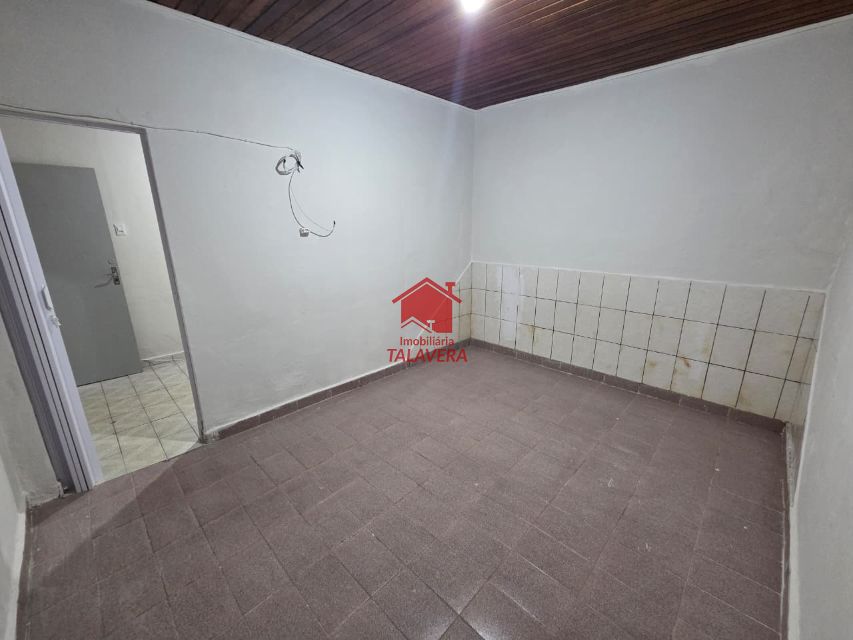 eb969f9c-11c4-47e2-9256-dc2b0468d13a-TALAVERA CASA Nova Gerty 21135 Casa Térrea  de 35m² com 02 dormitórios pequenos , 01 sala, 01 cozinha ,01 banheiro , 01 área de serviço.

Sem vaga de garagem 



Imóvel fica bem localizado  .

Vamos visitar?
