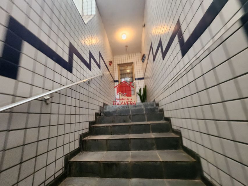 ecfd1ba2-c1d3-4a79-9c34-fa38de50fc5a-TALAVERA CASA Santa Paula 19932 Casa para venda com sala, 02 dormitórios, 02 banheiros, cozinha, área de serviço, quintal e 02 vagas.

141,36m terreno
184,00m construção

Vamos visitar?