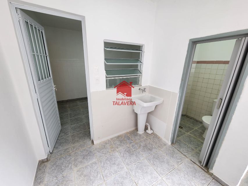 f02c0d1c-570e-4fd8-9747-94ffd4ece5ba-TALAVERA CASA Nova Gerty 19960 Casa de 40m² com 01 dormitório, 01 sala, 01 cozinha ,01 banheiro, 01 área de serviço.

Sem vaga de garagem 

Imóvel fica bem localizado .

Vamos visitar?
