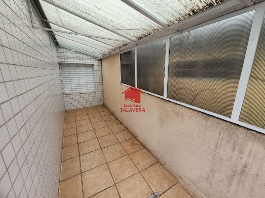 f0f38422-e864-48b9-b60c-ea2a5efcb7b1-TALAVERA SOBRADO Barcelona 19184 Sobrado com 128 m² total no térreo um salão de 36m².
Parte Superior composta por  03 dormitórios, 01 sala , 01 cozinha ,02 banheiros, 01 escritorio,01 área de serviço. 

Imóvel pode ser alugado Residencial ou Comercial .

Vamos visitar?
