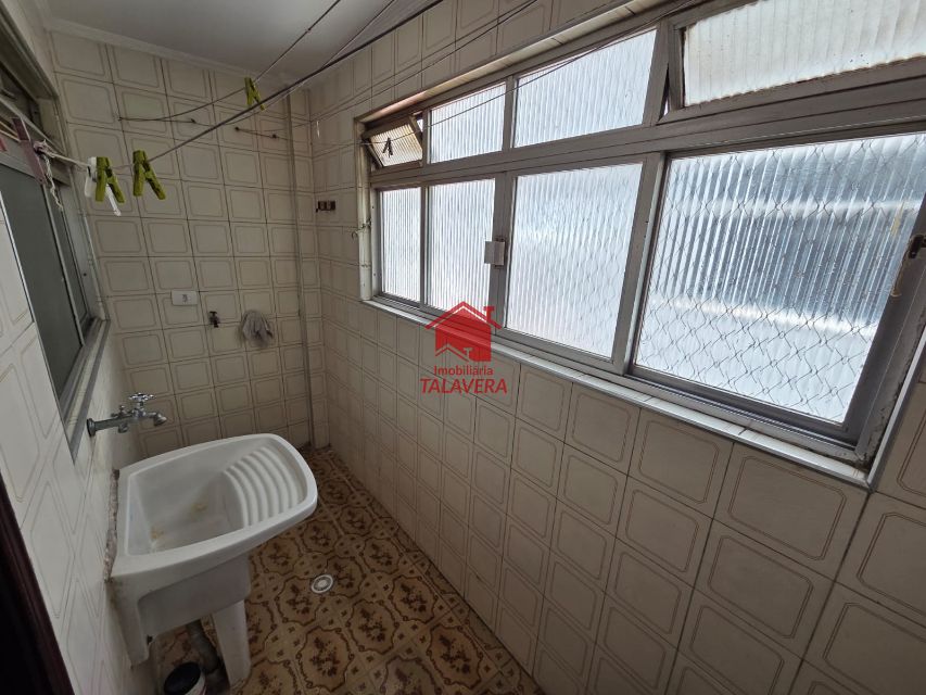 f22613c1-c034-417b-a111-c84f459514b1-TALAVERA APARTAMENTO Osvaldo Cruz 20761 02 dormitórios - sala - banheiro social - cozinha - área de serviço - 01 vaga. Prédio com escada.