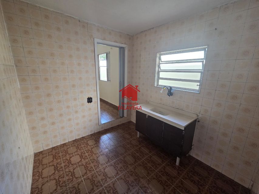 f274579c-72cd-4822-8cc6-274c26721ae7-TALAVERA CASA Santa Maria 20375 01 Dormitório , 01 sala ,01 cozinha ,01 área de serviço 


Agua divide por pessoa 

Luz individual 

Imovel fica bem localizado 



Vamos Visitar ?
