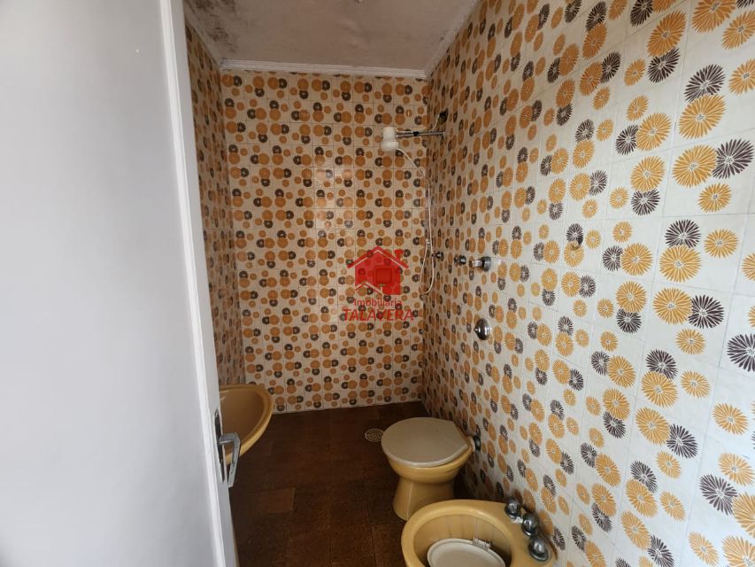f27fd8b6-ea0b-4033-b2e3-7aa369e9ab92-TALAVERA SOBRADO Barcelona 19190 Sobrado com 128 m² total no térreo um salão de 36m².
Parte Superior composta por  03 dormitórios, 01 sala , 01 cozinha ,02 banheiros, 01 escritorio,01 área de serviço. 

Imóvel pode ser alugado Residencial ou Comercial .

Vamos visitar?
