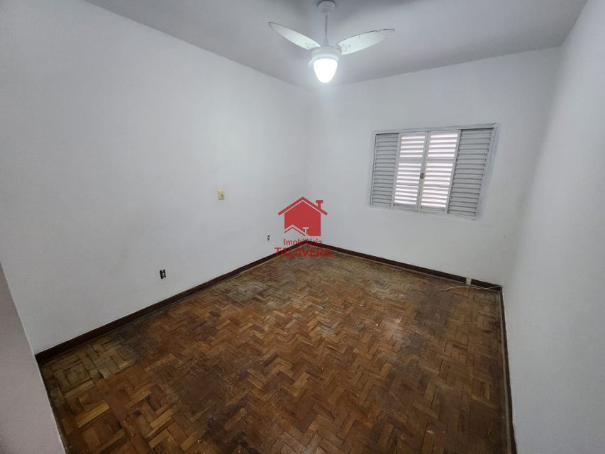 f5e86124-56e8-4b37-bc0c-b023a42ec056-TALAVERA CASA Osvaldo Cruz 19430 Sobrado  de 120m² com 03 dormitórios sendo 01 suíte, 01 sala, 01 cozinha ,01 banheiro social, 01 área de serviço, 01 quintal com churrasqueira, 03 vagas de garagem .

Imóvel fica bem localizado .

Vamos visitar?
