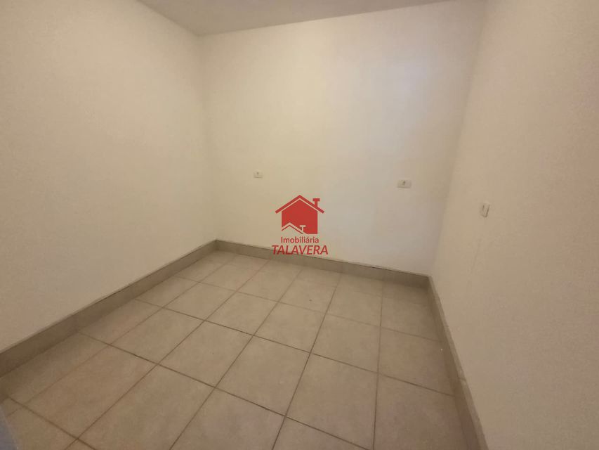 f9d0e833-0409-4265-89fe-d2dd82de0e41-TALAVERA COBERTURA Ceramica 21078 Cobertura de 220m² com 04 dormitórios sendo 01 suite, 01 sala para 02 ambientes, 01 cozinha ,02 banheiro social, 01 área gourmet ampla , 01 dispensa,01 area de serviço, 03 vagas de garagem. Prédio com elevador e salão de festas com churrasqueira.



Imóvel fica bem localizado .

Vamos visitar?

