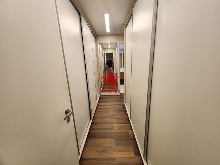 fba575dd-f722-439d-9cae-109803b81780-TALAVERA APARTAMENTO Ceramica 18656 Dimensões, características e localização do imóvel:

Porteira fechada
198m² varanda gourmet - lazer completo
04 suítes - sala ampla - varanda gourmet - cozinha americana - lavabo - 03 vagas.

Vamos visitar?