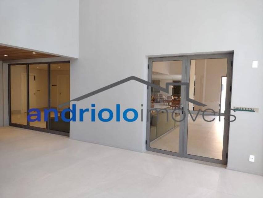 Condomínio Hi View Alto da Boa Vista.
Rua Coronel Luiz Barroso, 566.  
-95,85 metros.
-1 suíte com sacada.
-1 dormitório.
-1 lavabo.
-Total de 3 banheiros.
-5 elevadores por andar. Sendo 3 elevadores no Hall desta unidade.
-1 vaga de garagem livre. Não precisa de manobrista.
-Lazer completo.
-Sol da manhã.
-Pé direito duplo no Hall Social na entrada do Condomínio.
-11° andar.
-Vista para Granja Julieta, Parque Severo Gomes e Av Engenheiro Luiz Carlos Berrini.
-7 minutos a pé do metrô Adolfo Pinheiro, distância de 550 metros.
-9 minutos a pé do metrô Alto da Boa Vista, distância de 650 metros.
-IPTU R$ 146,46
-Condomínio R$ 611,28
-Implantação do sistema de segurança R$ 214,43