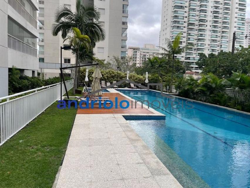 Apartamento sofisticado e mobiliado com requinte em condomínio fechado, ideal para quem busca conforto, praticidade e excelente localização. Com ambientes amplos, modernos e muito bem distribuídos, o imóvel oferece varanda gourmet , churrasqueira a carvão, terraço gourmet e ar-condicionado na varanda, sala e suite.
São 3 dormitórios, todos suítes, além de closet, escritório, lavabo, ampla sala de jantar e estar aconchegantes para receber familiares e amigos com muito estilo. A cozinha conta com armários planejados, área de serviço funcional.
O apartamento possui 2 vagas cobertas, depósito no subsolo e está localizado em andar alto.
O condomínio oferece infraestrutura completa com portaria 24 horas, piscina, sauna, salão de festas, salão de jogos, quadra poliesportiva, enfim lazer completo.
Localização privilegiada, próximo a shopping centers, escolas, transporte público e importantes vias de acesso.